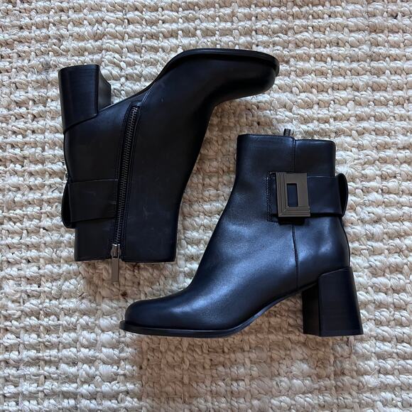 KARL LAGERFELD PARIS Women's Pomona Buckled Booties Sz 5.5 - Picture 1 of 7